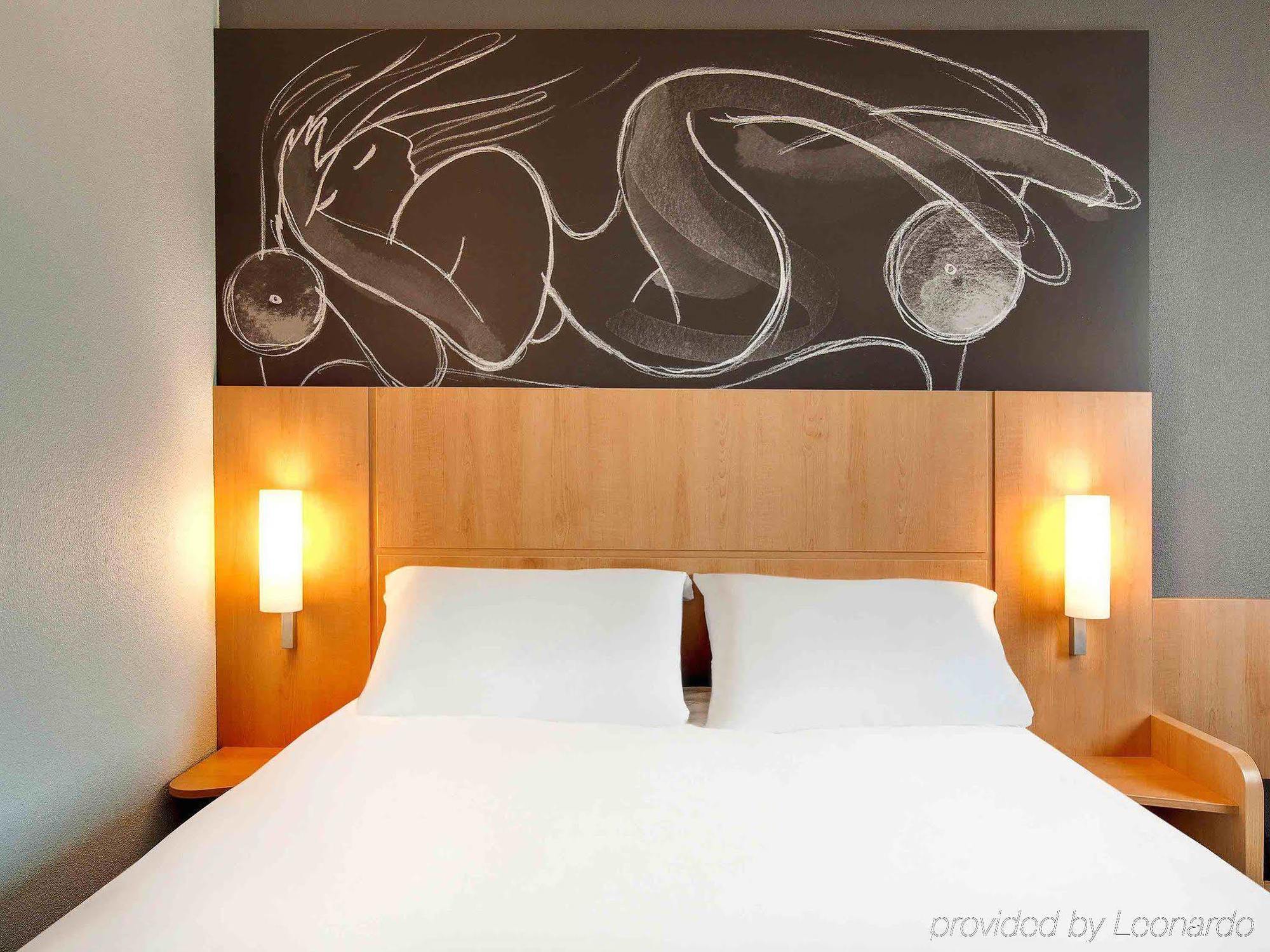 Ibis Clermont Ferrand Nord Riom Hotel Kültér fotó